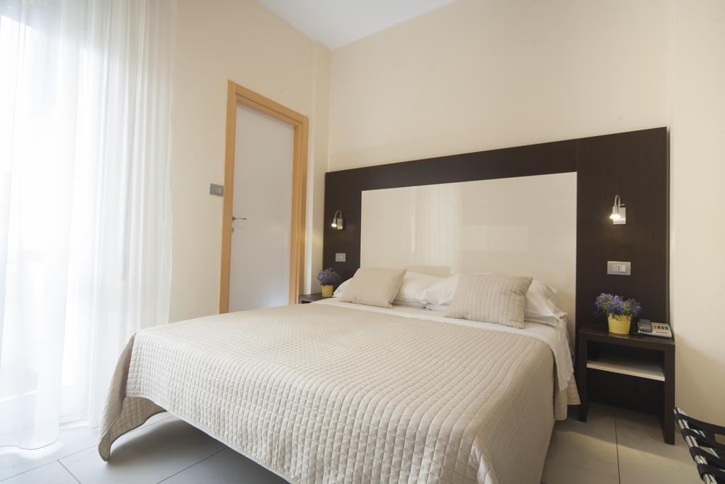 Hotel Ricchi Rimini Exterior foto