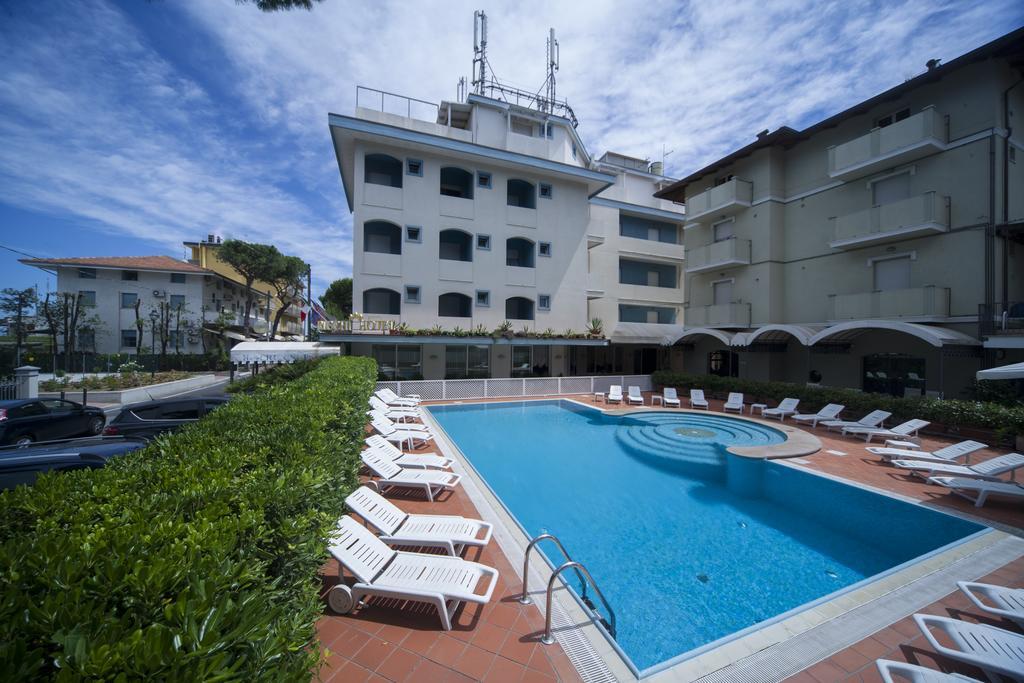 Hotel Ricchi Rimini Exterior foto